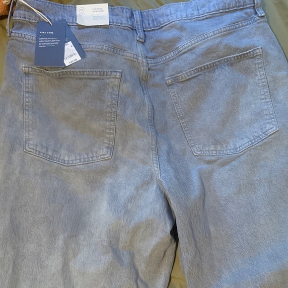 Universal Thread Washed Denim Straight Leg Jeans - Picture 6 of 6